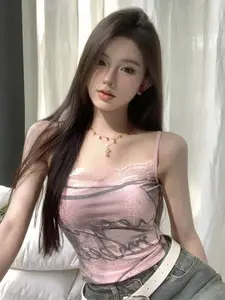 StyleCast x Revolte Women Pink Abstract Crop Top