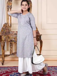 DMP FASHION Tie-Up Neck Bell Sleeve Cotton Top