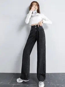 StyleCast Women High-Rise Light Fade Clean Look Straight Fit Jeans