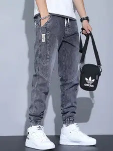 StyleCast x Revolte Men Relaxed Fit Light Fade Mid-Rise Jeans