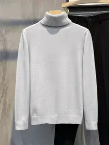 StyleCast x Revolte Men Solid Mock Neck Pullover