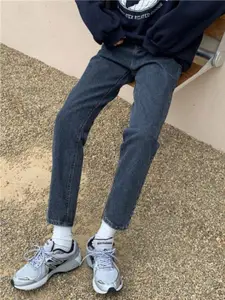 StyleCast Women Straight Fit High-Rise Clean Look Crinkle Cotton Jeans