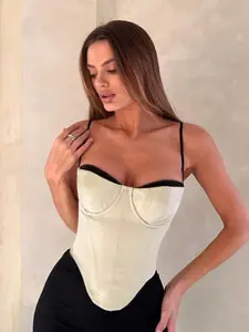 StyleCast Cream-Coloured Sweetheart Neck Fitted Top