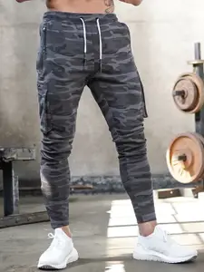 StyleCast x Revolte Men Camouflage Printed Slim Fit Cargos Trousers