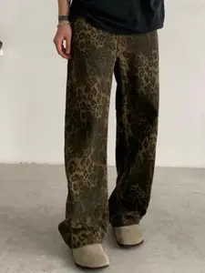 StyleCast x Revolte Men Printed Easy Wash Cargos Trousers