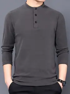 StyleCast x Revolte Men Solid Henley Neck Regular Fit T-shirt