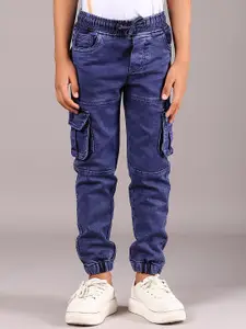 V-Mart Boys Solid Regular Fit Mid-Rise Joggers Trousers