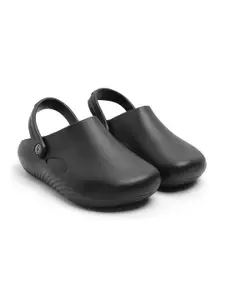 MILESTOE Men Solid Clogs