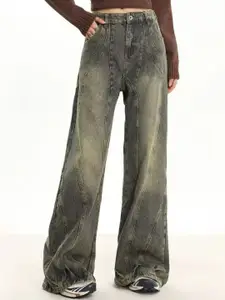 StyleCast x Revolte Women Straight Fit Light Fade Stretchable Jeans