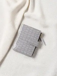 TnW Women Textured Two Fold Wallet