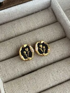 VAGHBHATT Gold-Plated Floral Shaped Studs