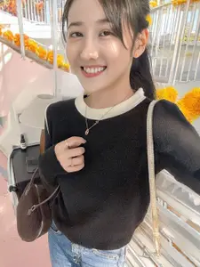 StyleCast Women Crop Pullover