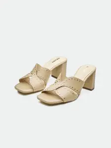 Oroh Women Solid Leather Party Block Sandals