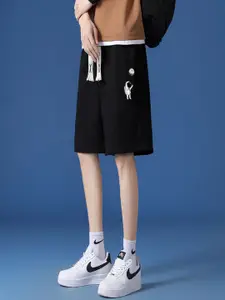 StyleCast x Revolte Men Graphic Regular Fit Knee Length Shorts