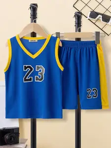 INCLUD Boys Printed V-Neck T-shirt With Shorts