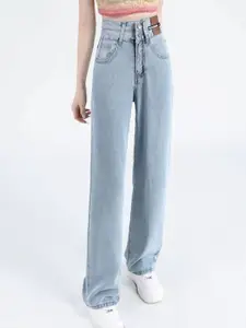 StyleCast Women Straight Fit High-Rise Light Fade Jeans