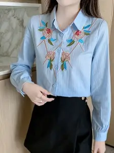 StyleCast Women Spread Collar Floral Printed Cotton Casual Shirt