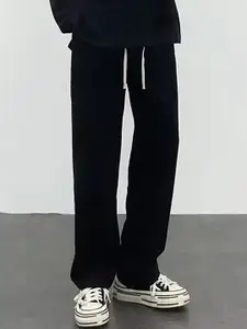 StyleCast x Revolte Men Solid Mid-Rise Pleated Parallel Trousers