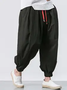 StyleCast x Revolte Men Loose Fit Pleated Chinos Trousers