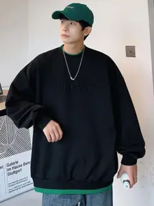 StyleCast x Revolte Men Round Neck Oversized Sweatshirt