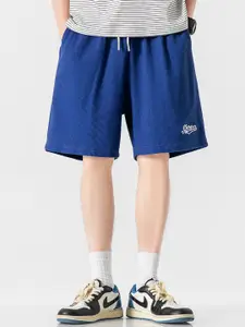 StyleCast x Revolte Men Outdoor Mid-Rise Regular Fit Shorts