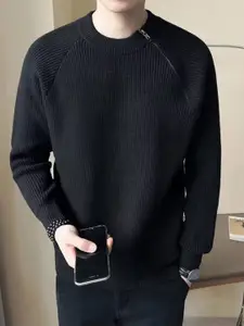 StyleCast x Revolte Men Round Neck Ribbed Pullover