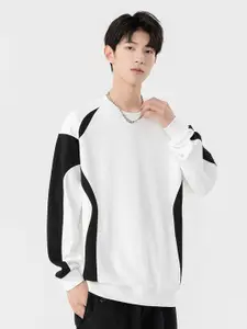 StyleCast x Revolte Men Solid Sweatshirt