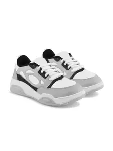 DRACKFOOT Men Colourblocked Running Shoes