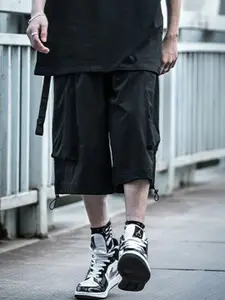 StyleCast Men Solid Loose Fit Cargo Shorts