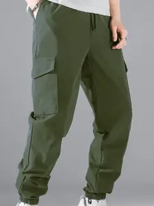 StyleCast x Revolte Men Flat-Front Regular Fit Cargos Trouser