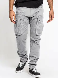 StyleCast x Revolte Men Mid-Rise Cargos Trousers