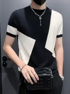 StyleCast x Revolte Men Colourblocked Round Neck T-shirt