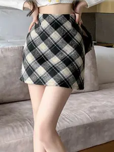 StyleCast Women Checked Above Knee Skirt