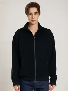 StyleCast x Revolte Men Solid Sweatshirt