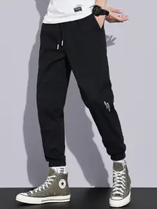 StyleCast Men Solid Printed Mid Rise Jogger