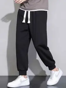 StyleCast x Revolte Men Regular Fit Jogger Trousers