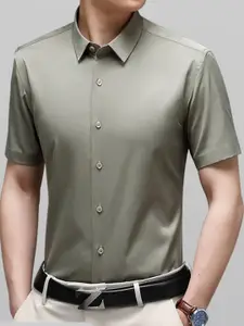 StyleCast Men Cutaway Collar Solid Cotton Formal Shirt
