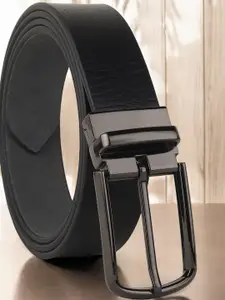 The Roadster Lifestyle Co Men Textured Leather Belt