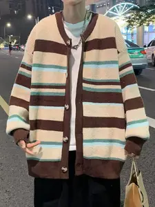 StyleCast x Revolte Men  Front-Open Full Sleeves Colourblocked Longline with Fuzzy Detail