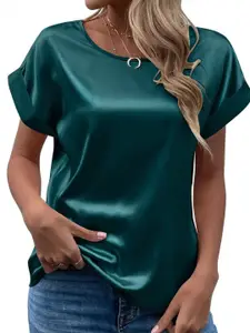 StyleCast Solid Extended Sleeves Top