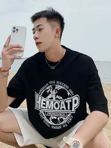 StyleCast Men Typography Printed T-shirt