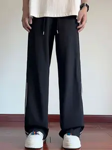 StyleCast x Revolte Men Straight Fit Easy Wash Pleated Chinos Trousers