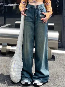 StyleCast Women Relaxed Fit Light Fade Jeans