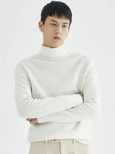 StyleCast x Revolte Men Pullover