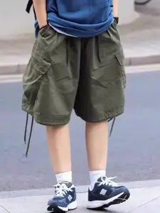 StyleCast Men Loose Fit Knee Length Cargo Shorts