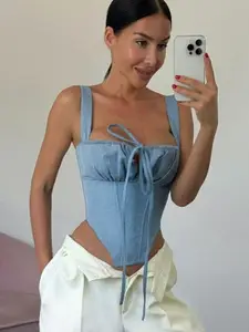 StyleCast Women Sweetheart Neck Sleeveless Crop Top