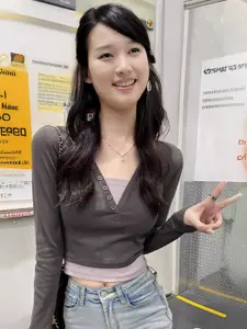 StyleCast Women V-Neck Crop Top