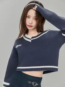 StyleCast Women Typography Printed Crop Pullover