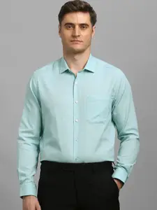 Louis Philippe Men Solid Spread Collar Cotton Formal Shirt