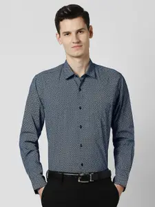 Peter England Men Cotton Printed Formal Shirt